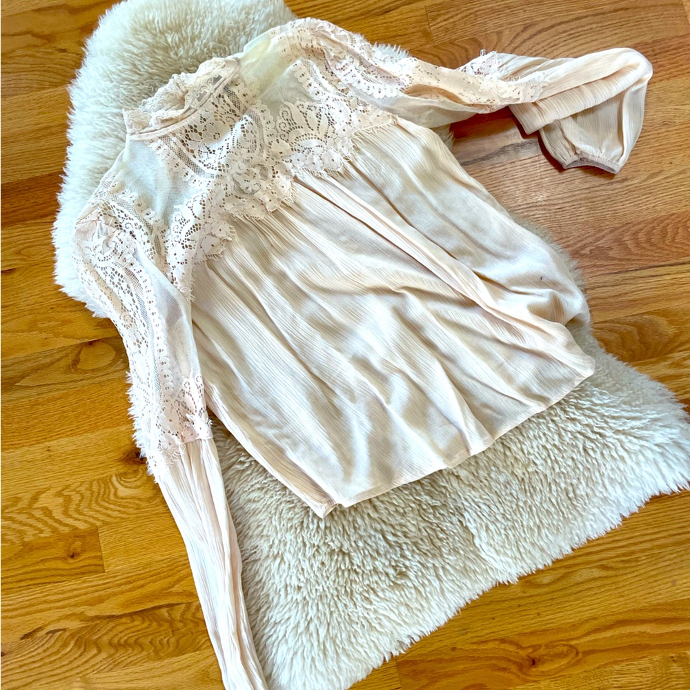 American Rag lace long sleeve blouse